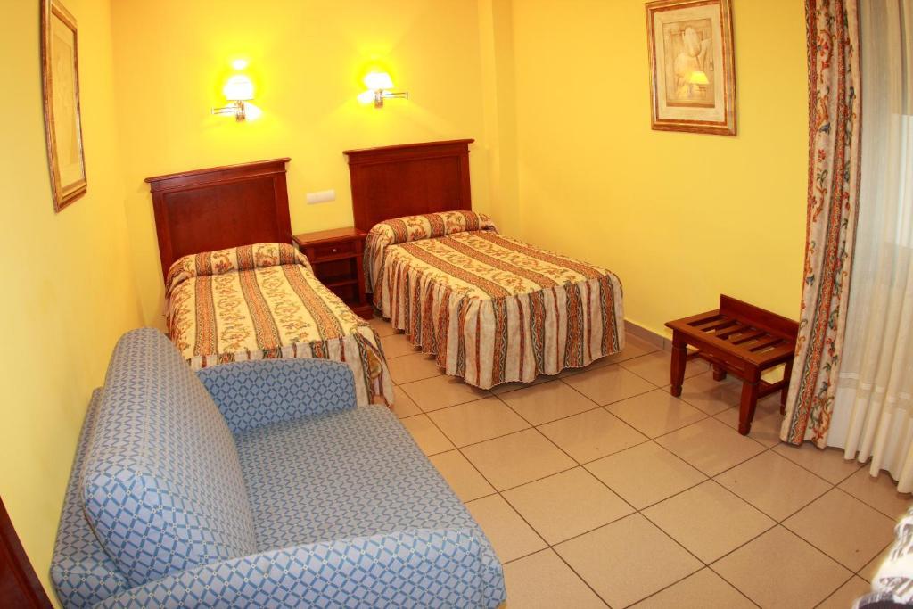 Hostal Torres San Leonardo de Yagüe 部屋 写真